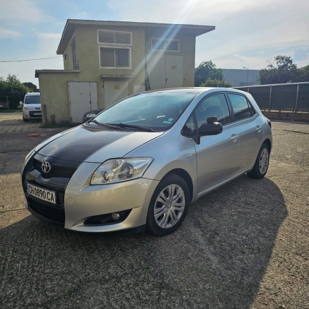 Toyota Auris 1.6 VVTI + ГАЗ
