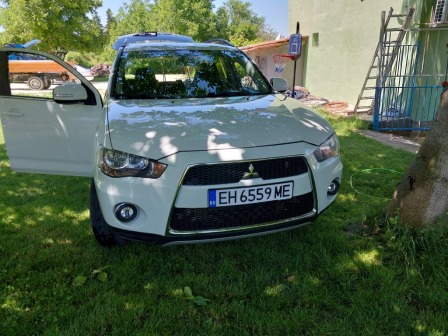 Mitsubishi Outlander 2,2 D-iD 140к.с