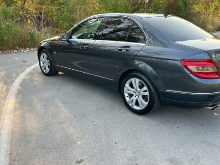 Mercedes-Benz C 220