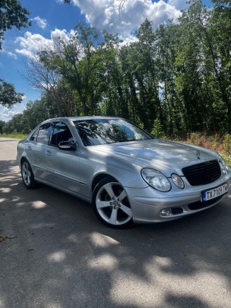 Mercedes-Benz E 220 E2.2 CDi