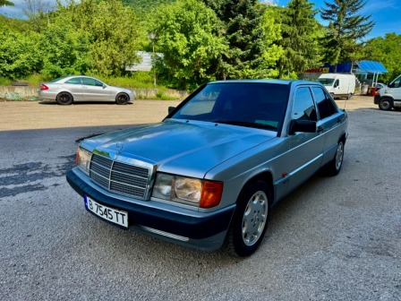 Mercedes-Benz 190