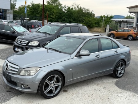 Mercedes-Benz C 320