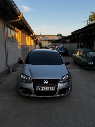 VW Golf 2.0 TFSI