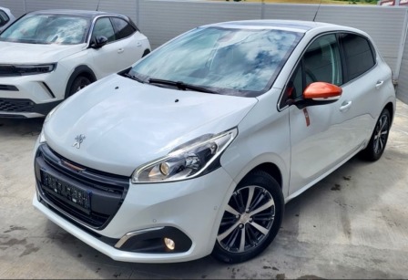 Peugeot 208 Auto NAVI