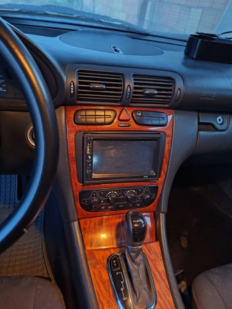 Mercedes-Benz C 200