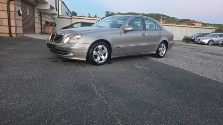 Mercedes-Benz E 320