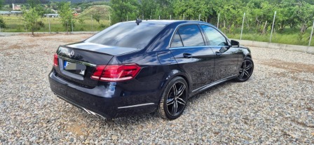 Mercedes-Benz E 220 2.2