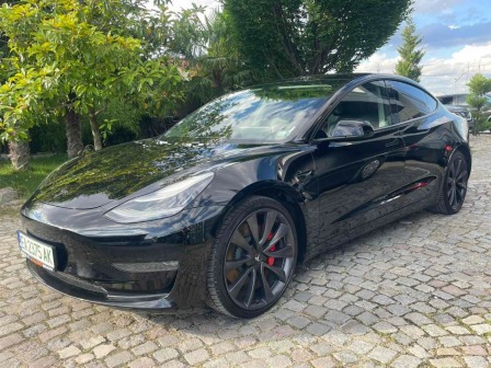 Tesla Model 3 Performance
