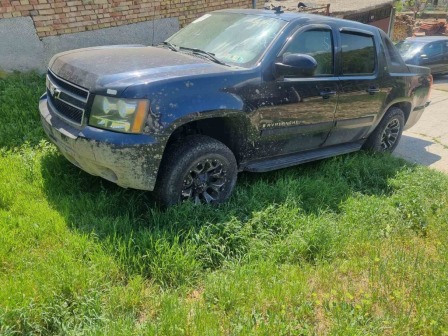Chevrolet Avalanche 5,3 бензин