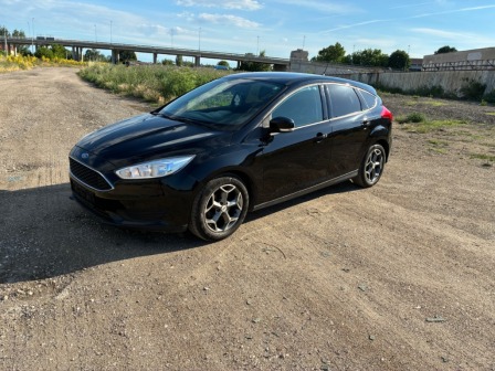 Ford Focus 1.0i 74 kw