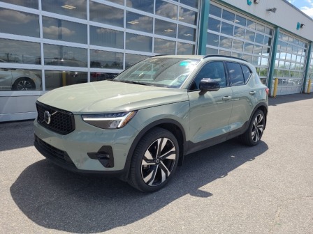 Volvo XC 40 PLUS DARK THEME