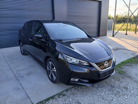 Nissan Leaf BOSE