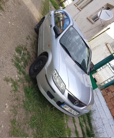 Mazda 323 1596