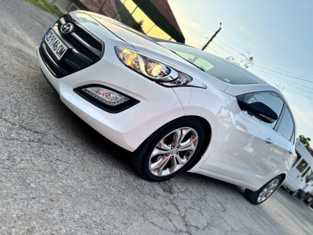 Hyundai i30 PANO KLESS NAVI