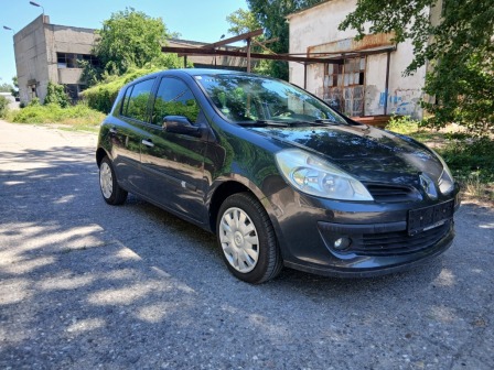 Renault Clio 1.2i 75кс
