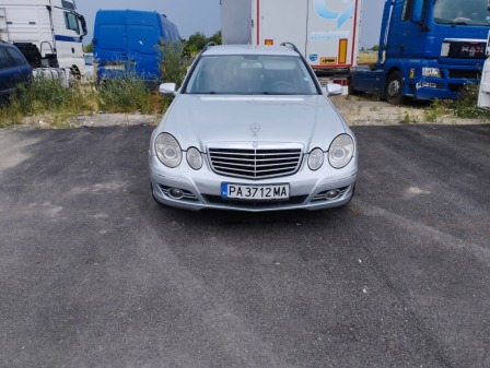 Mercedes-Benz E 220