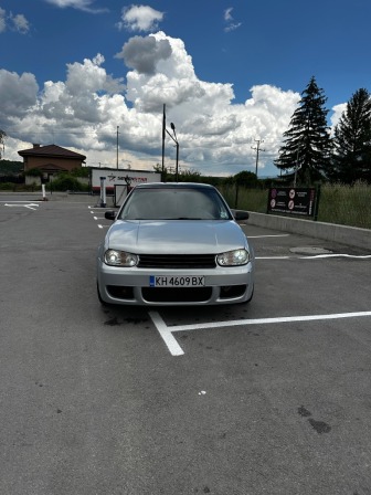 VW Golf 2.3 V5