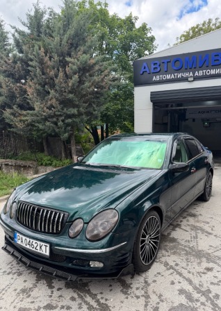 Mercedes-Benz E 270 2.7