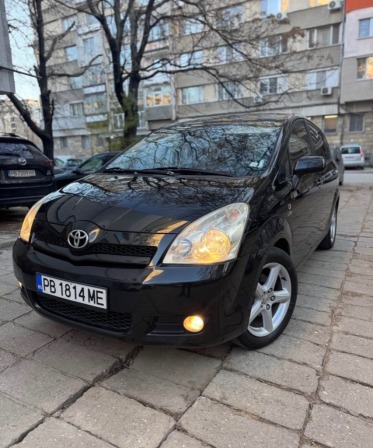 Toyota Corolla Verso 2.2дизел