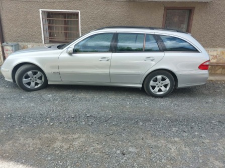 Mercedes-Benz E 320 2.8