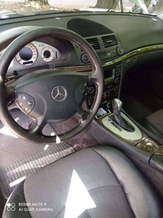 Mercedes-Benz E 200