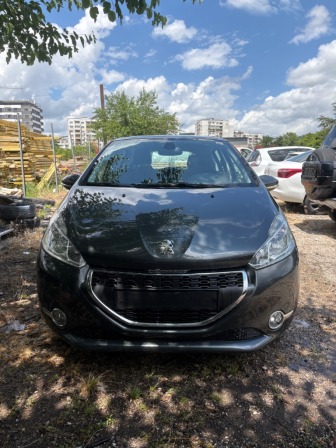 Peugeot 208 1.2i