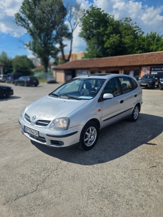Nissan Almera Tino 1.8i клима