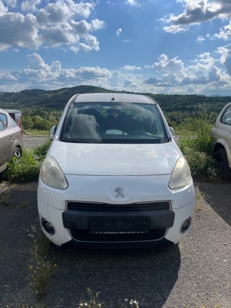 Peugeot Partner 1.6 Hdi 7 места