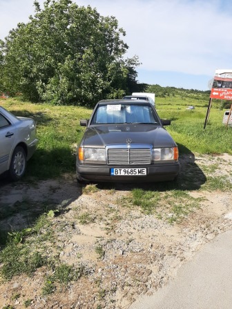 Mercedes-Benz 124