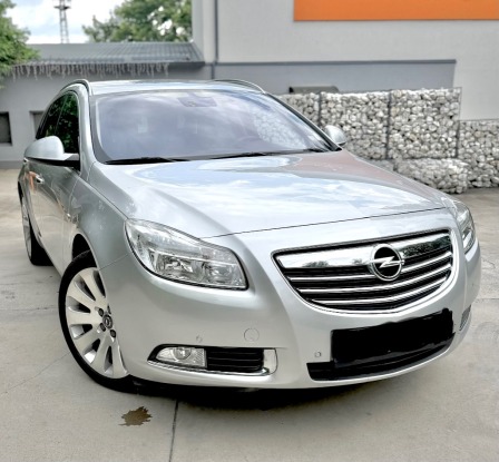 Opel Insignia 2.0D-COSMO
