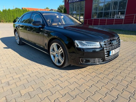 Audi A8 W12