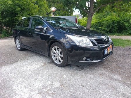 Toyota Avensis 1.8. 147коня