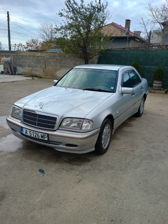 Mercedes-Benz C 220 2.2