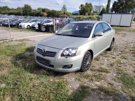 Toyota Avensis 2.2d 177ps