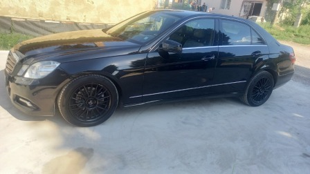 Mercedes-Benz E 220 220
