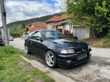 Opel Astra 2000 т f28 550h