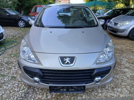 Peugeot 307 1.4i 89kc