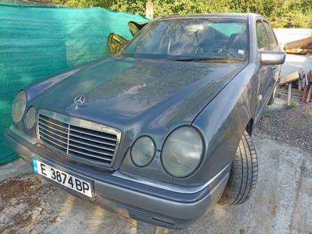 Mercedes-Benz E 220 2.2