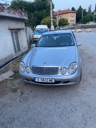 Mercedes-Benz E 270 2500