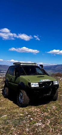 Nissan Terrano 2. 2.7D