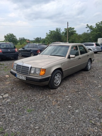 Mercedes-Benz 124 2.5 D
