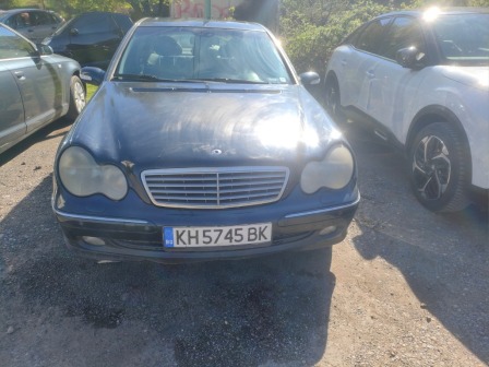 Mercedes-Benz 320