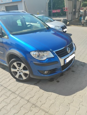 VW Touran CROSS 2.0 TDI