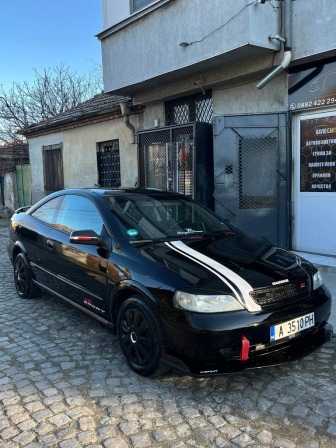 Opel Astra 2.2