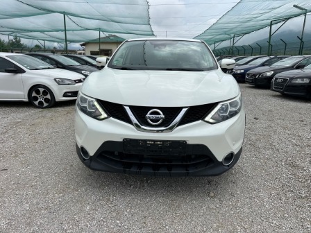 Nissan Qashqai 1.2i 360’ TEKNA