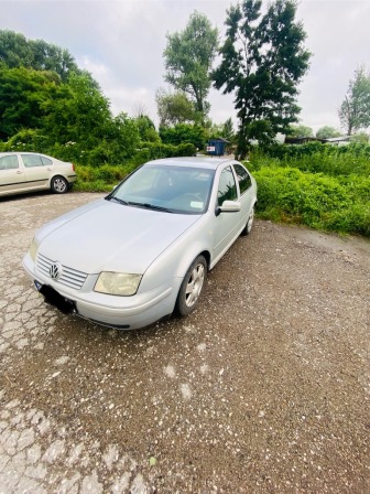 VW Bora 1.6 бензин 100к