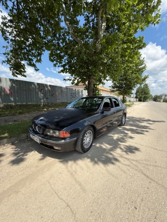 BMW 525