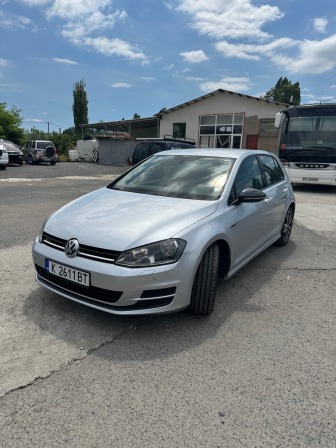 VW Golf 7 R-LINE