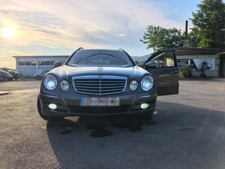 Mercedes-Benz E 320 3.2