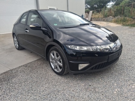 Honda Civic 1.8 i